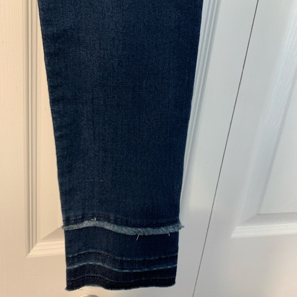 Crown & Ivy Women's Blue Skinny Jeans - Picture 9 of 11